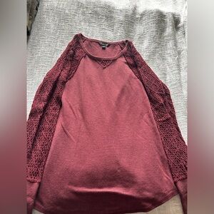 Lucky lace long sleeve